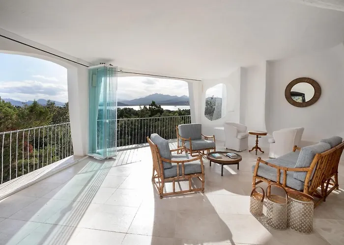 卡普里乔利公寓 4*